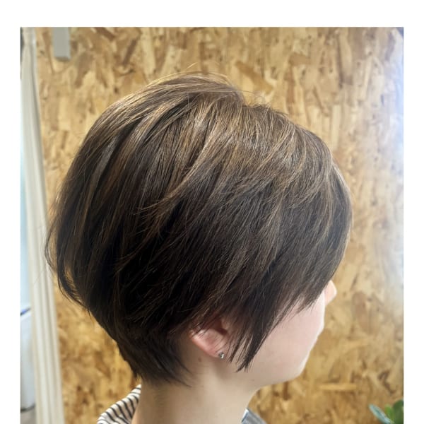 『ワンポイントハイライトでアクセント』ボーイッシュショート|Vanguard早稲田