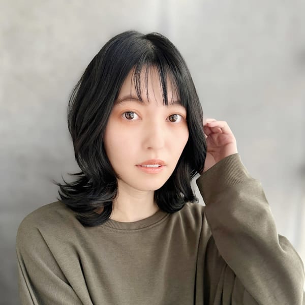 20代30代40代　透明感THROW小顔ツヤ髪くびれ