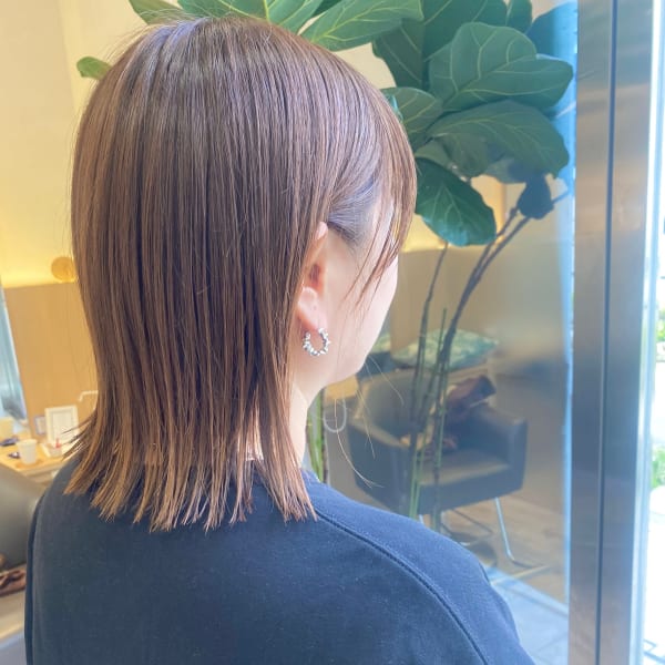 《ぷつっとかわいい♪》ミディアムボブ×オリーブベージュ|u'i by first
