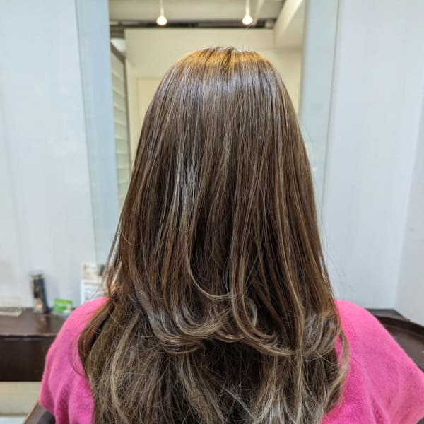 明るめのベージュカラー