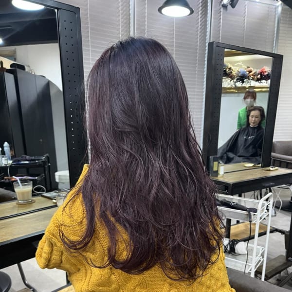 切りっぱなしボブ　ピンクベージュ　ミルクティーベージュ