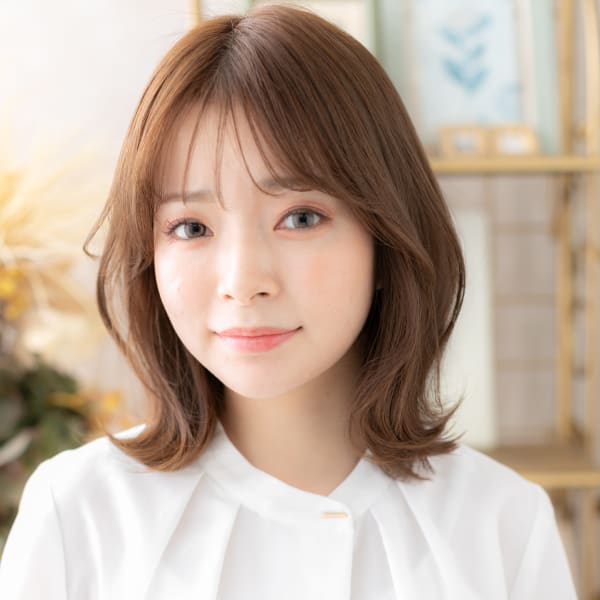 大人ガーリーミディアムレイヤー外ハネパーマ　シルキーベージュ|COVER HAIR bliss【カバーヘア ブリス】大宮/大宮西口店