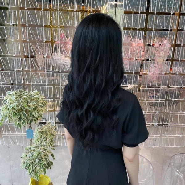 一度は憧れる黒髪ロング!