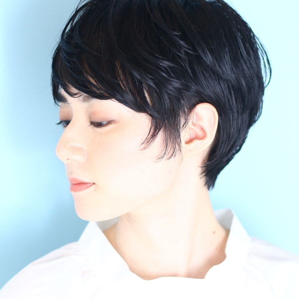 小顔美髪イメチェンピンクブラウン切りっぱなしボブショート