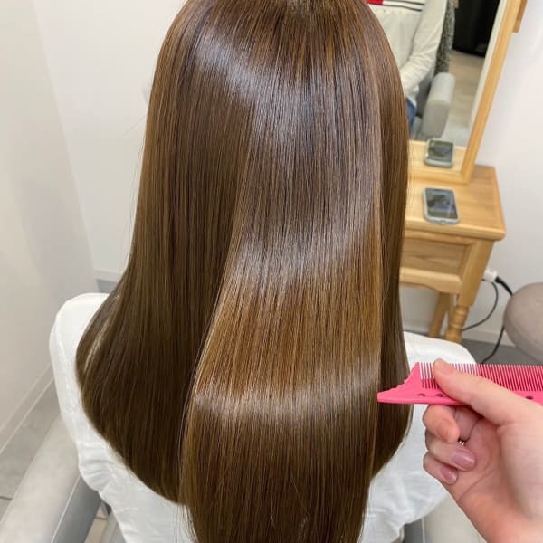 栄養補給型の髪質改善トリートメント+カットカラー|ヘアー・クリエイティブ・ロダン