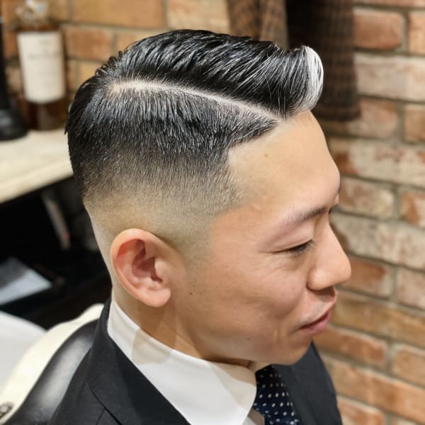スキンフェード×サイドパート|UNTRACE－BARBER SHOP－