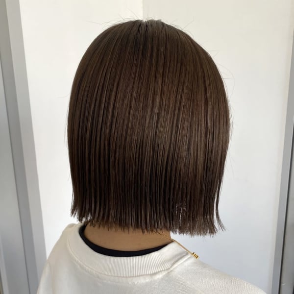 マロンベージュ　切りっぱなしボブ　ミニボブ　髪質改善