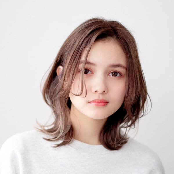 外ハネ×シースルーミディアム|charites fam