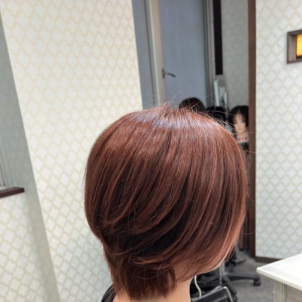 赤みを活かしてボルドーカラー