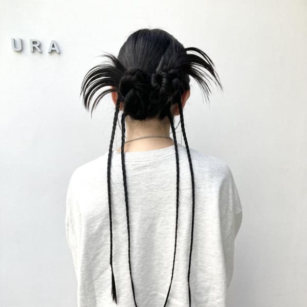 黒髪/グレーベージュ/レイヤーロング/前髪パーマ