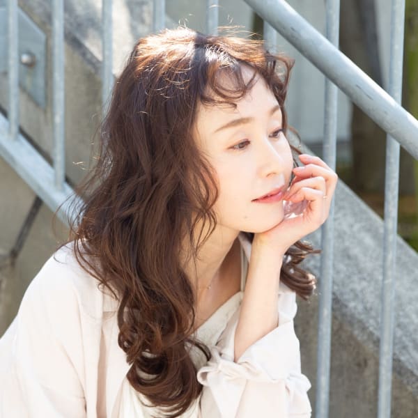 レイヤーウェーブロング|SALONS HAIR 高島店