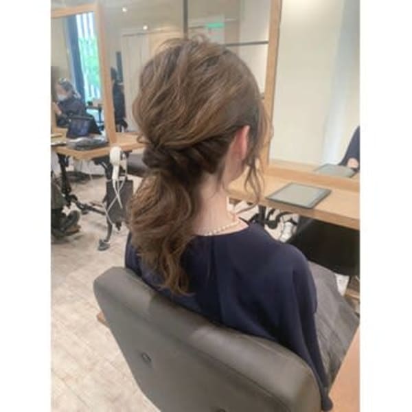 ふわゆる　まとめ髪　