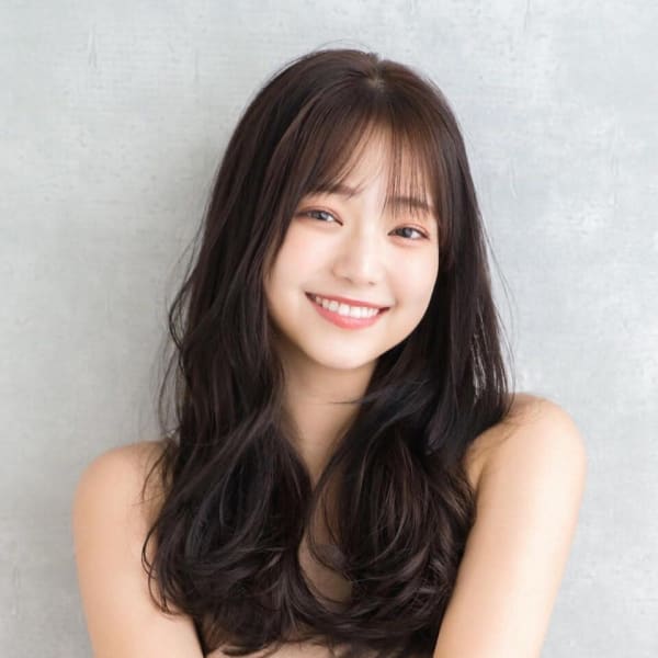 大人かわいい暗髪ロング