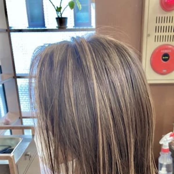 白髪ぼかし×ミディアム