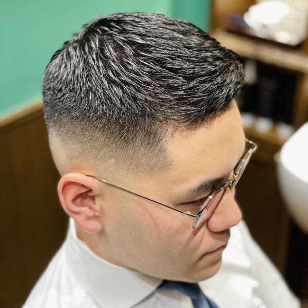 スキンフェード×クルーカット|UNTRACE－BARBER SHOP－