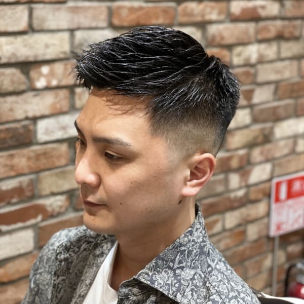 フェード×アップバングショート|UNTRACE－BARBER SHOP－