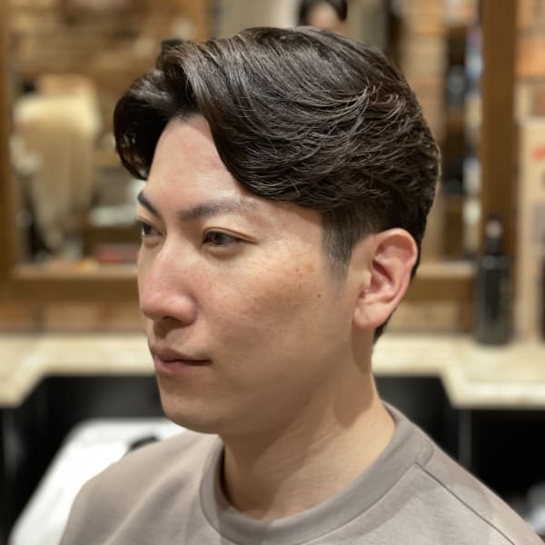 ツーブロック×ナチュラルパーマ|UNTRACE－BARBER SHOP－