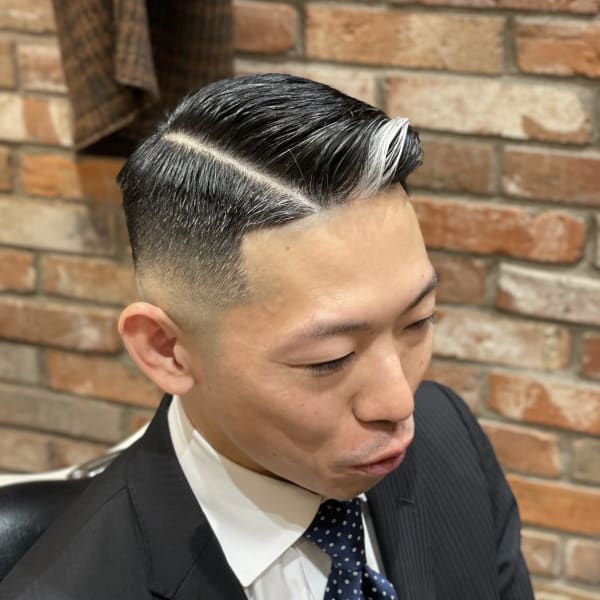 スキンフェード×サイドパート|UNTRACE－BARBER SHOP－