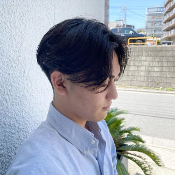 前下がりセンターパートニュアンスパーマ