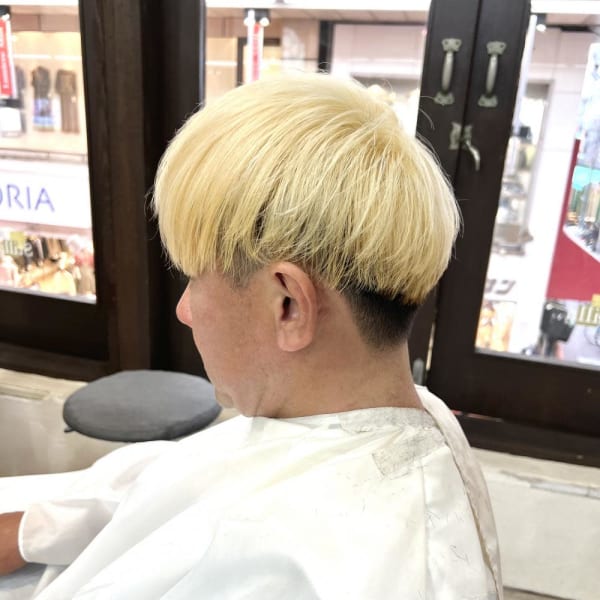 ホワイトブロンドカラー