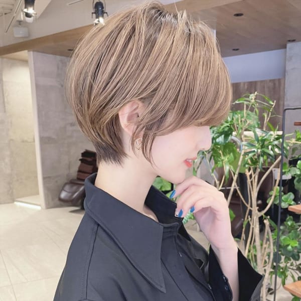 ショートボブ髪型30代40代50代前髪あり前髪なし面長畠田