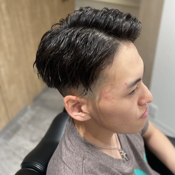 スキンフェード×ツイストスパイラル|Pu-ro Barber