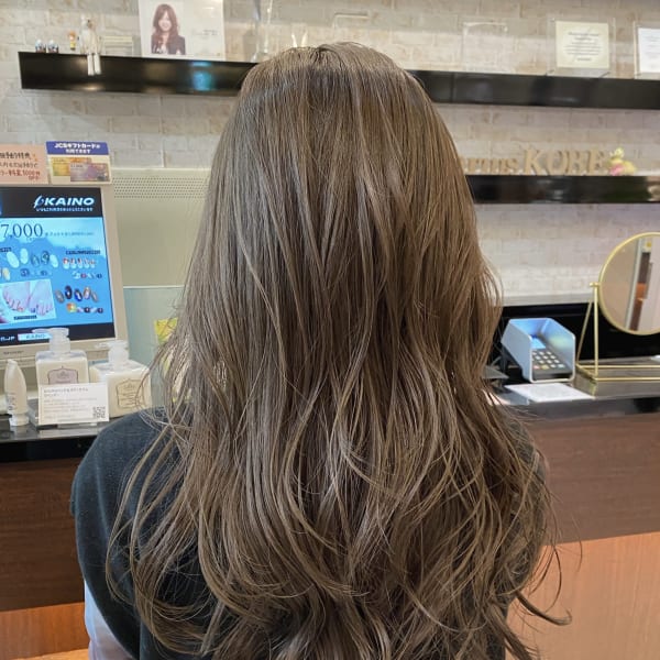 柔らかブラウン グレージュヘアカラー 三宮美容室