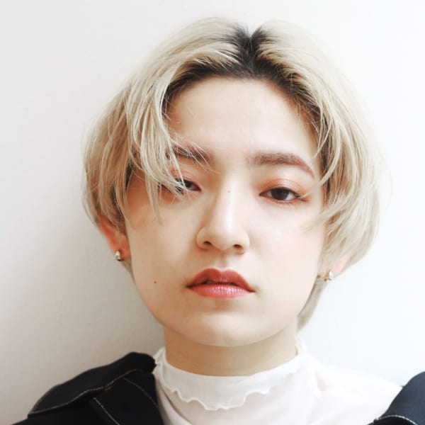 センターパートでハンサムなショートに|La Sente 居留地 Aujua認定サロン