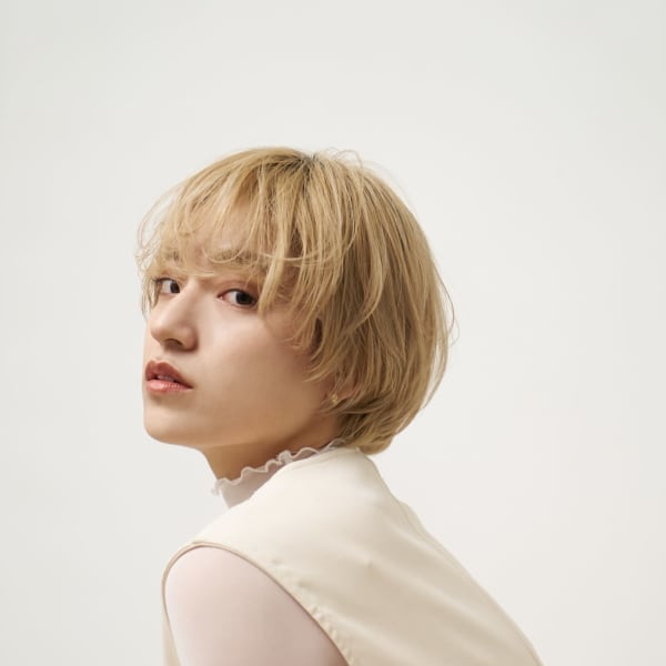 アンニュイな雰囲気いつもと違うショートボブ|La Sente 居留地 Aujua認定サロン