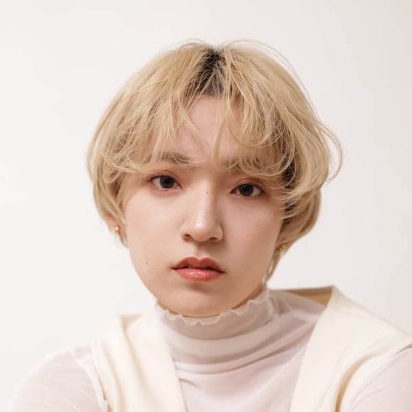 アンニュイな雰囲気いつもと違うショートボブ|La Sente 居留地 Aujua認定サロン