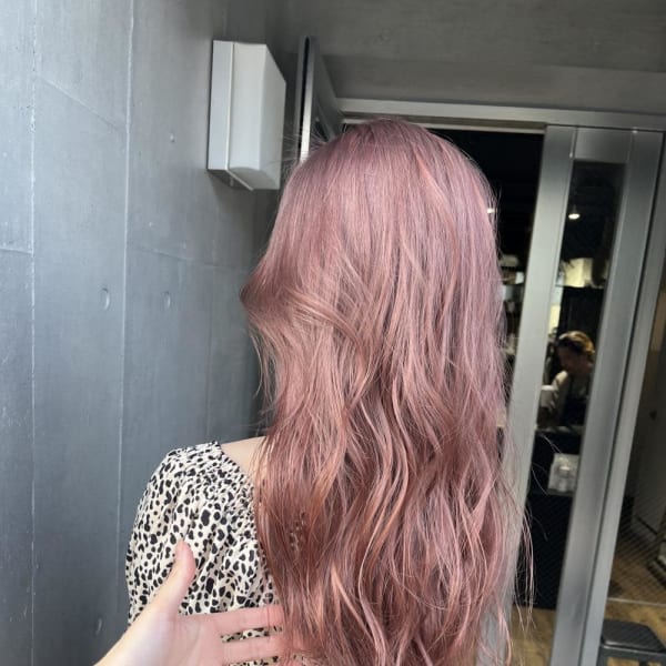 ミルクティーベージュ　グレージュ　ピンクベージュ　ピンク