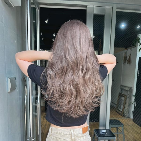 ミルクティーベージュ　グレージュ　ピンクベージュ　ピンク