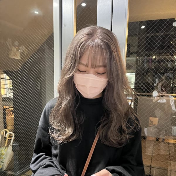 ミルクティーベージュ　グレージュ　ピンクベージュ　ピンク