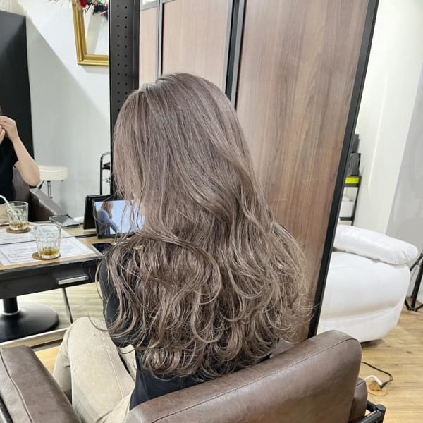 ミルクティーベージュ　グレージュ　ピンクベージュ　ピンク