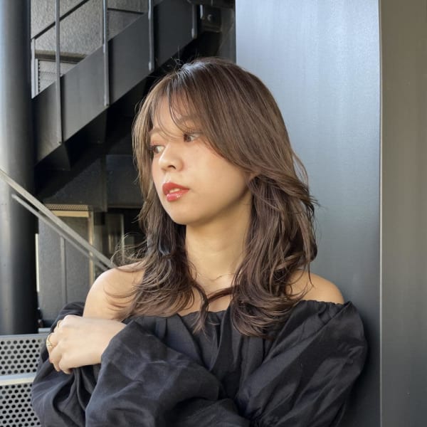 ミルクティーベージュ　グレージュ　ピンクベージュ　ピンク