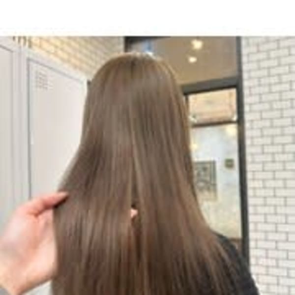 ベージュカラー|newi八王子