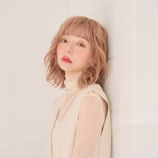 大人かわいいハイトーン×レイヤーパーマ