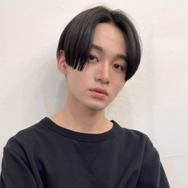 ニュアンスセンターパート　黒髪スタイル　スーツ対応|BAYROOM by HONEY omotesando