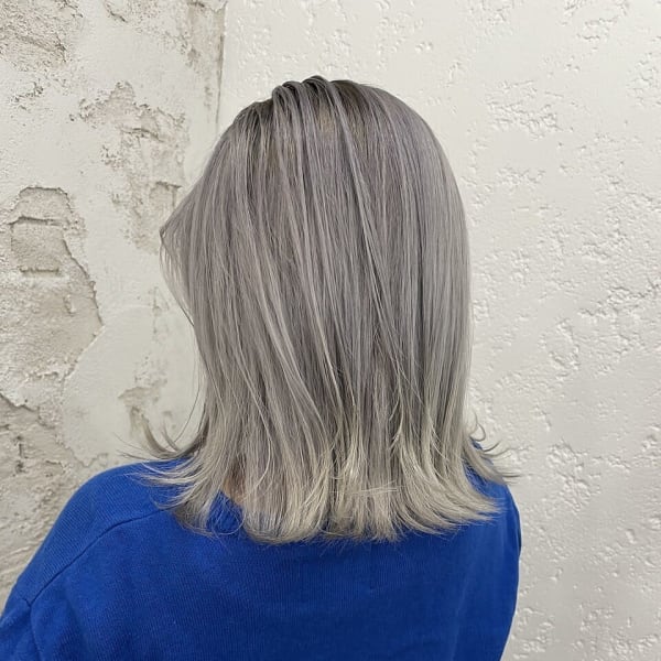 シルバーカラーハイトーンアッシュ成増地下鉄成増大山