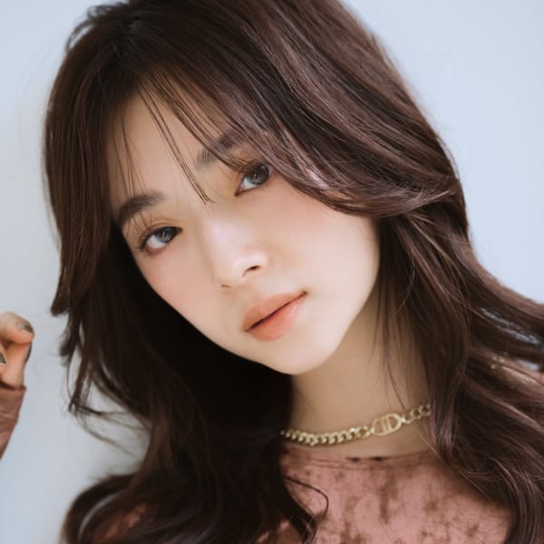 ミディアムレイヤー小顔前髪カット大人かわいい30代40代