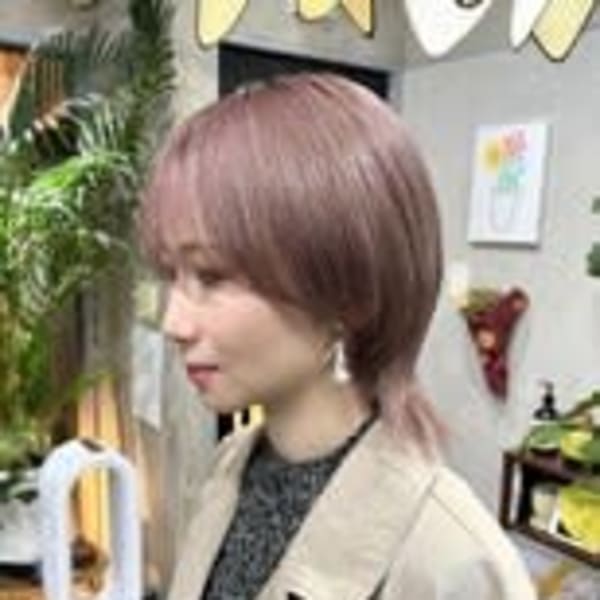 ピンクベージュ/マッシュウルフ/ハイトーンカラー