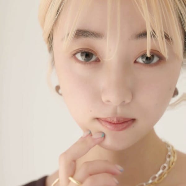 シースルーバングのコンパクトショート