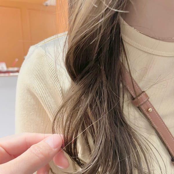 ベージュカラー×巻き髪
