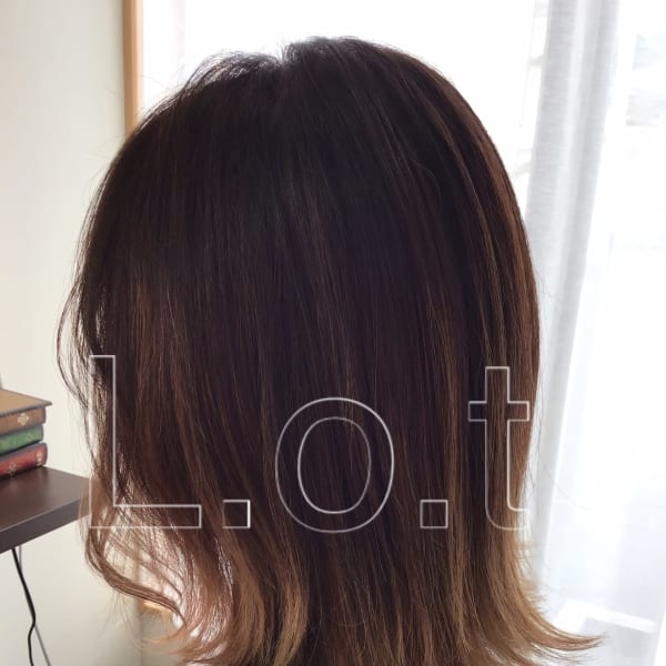 外ハネスタイル