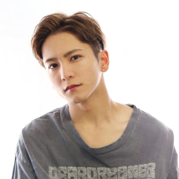 20代/30代/40代/アップバング刈り上げショート