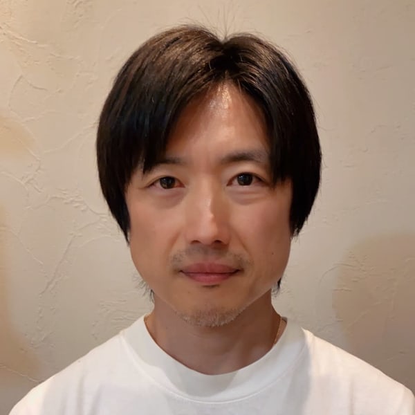 Vella【ベラ】のスタッフ紹介。Vella