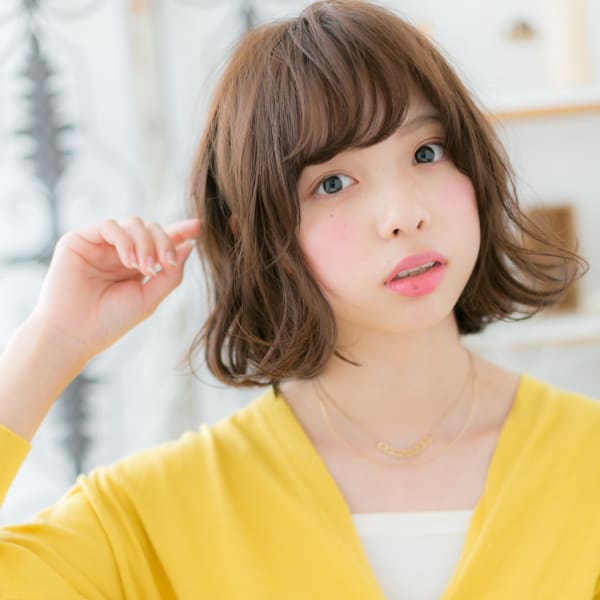 斜めバングランダムパーマバレイヤージュボブ