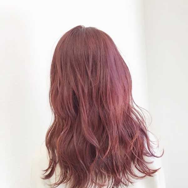 ピンクベージュ　ミデ