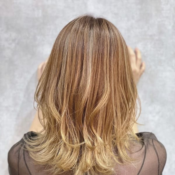 グラデーションカラー　イエロー