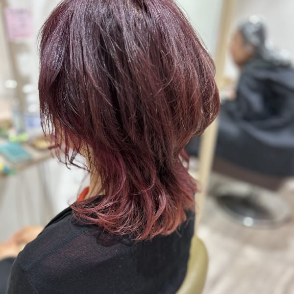 クラゲウルフ＆インナーカラー　明るい白髪染め